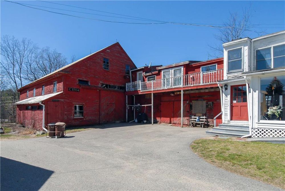 Farmstead B&B: 999 Goodwin Rd, Eliot, ME 03903